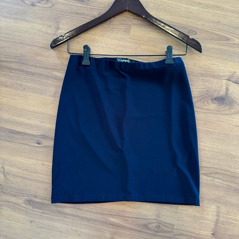 NWOT Navy blue skirt